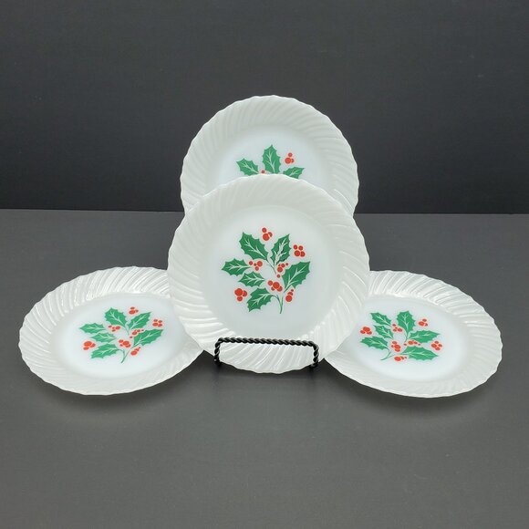 Termocrisa Holly Berry White Milk Glass Christmas Dessert Appetizer Plates - Picture 1 of 4